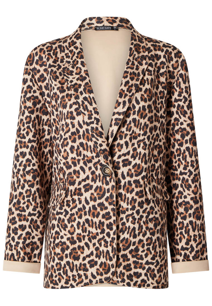 Blazer im Leo-Look