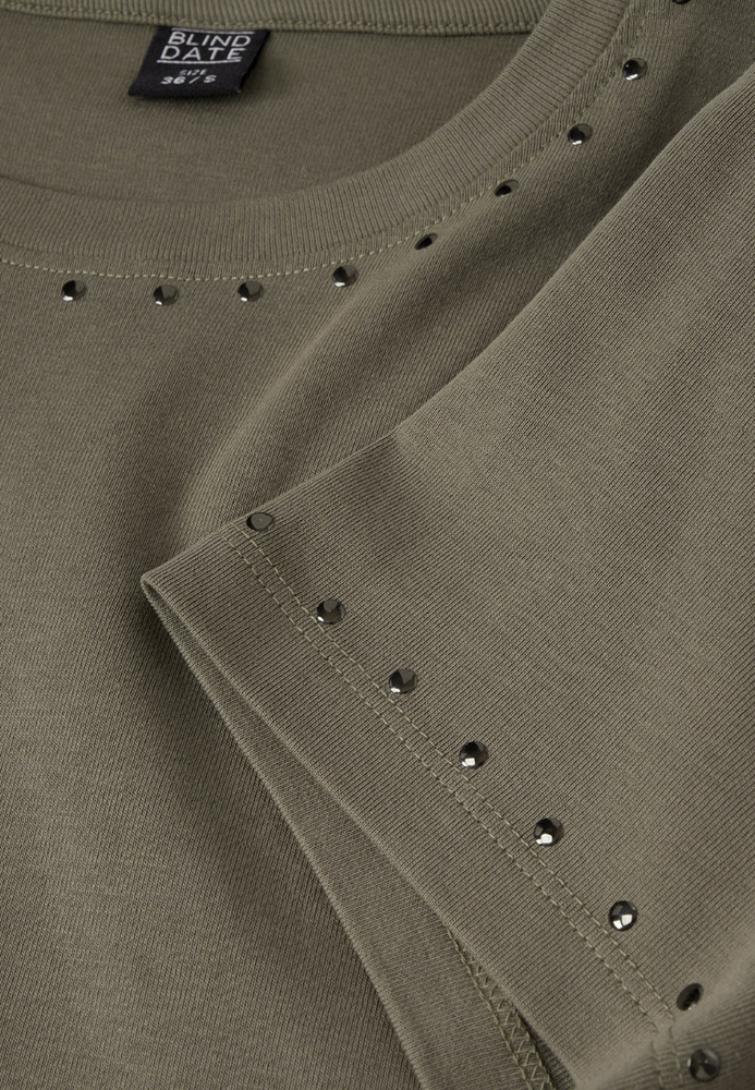 Shirt mit Strasssteinen