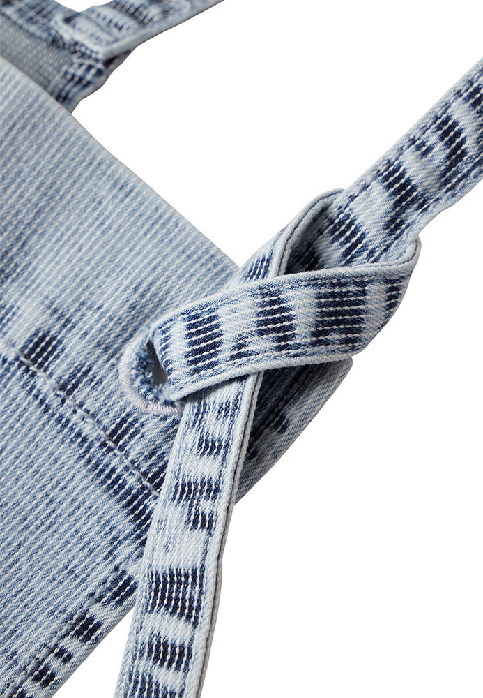 Latzhose mit All-Over-Muster