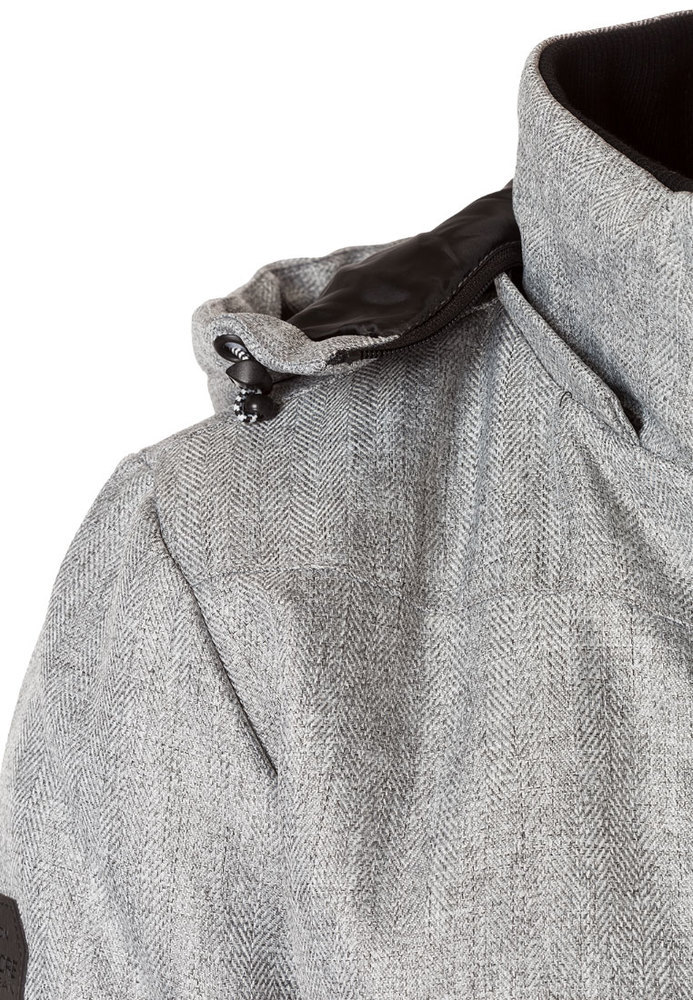 Winterjacke mit Kapuze