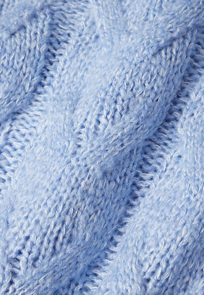 Rollkragenpulli mit Zopfmuster