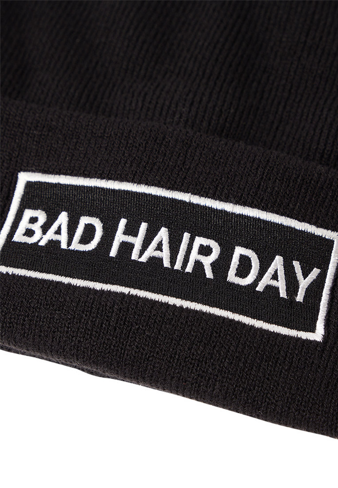 Mütze mit Schriftzug