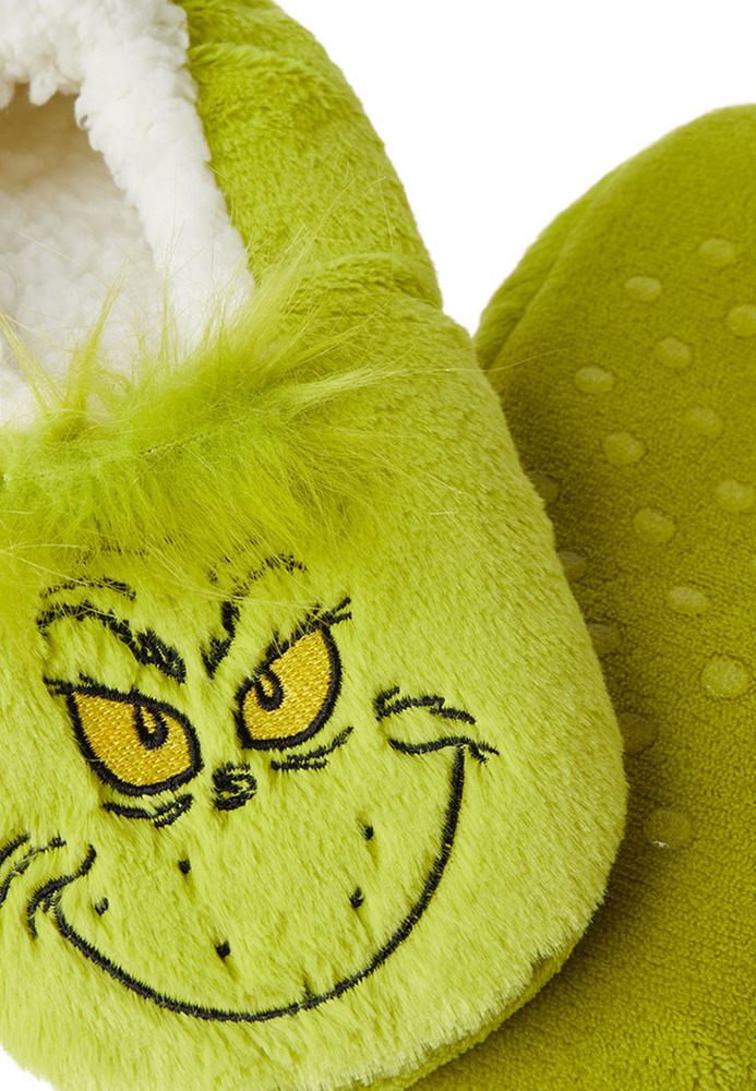 Hausschuhe im Grinch-Design