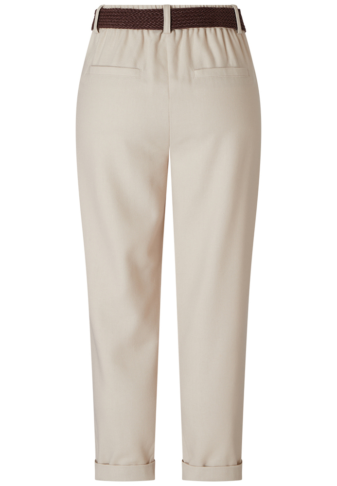 Bundfaltenhose mit Flechtgürtel