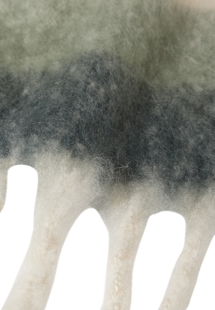 Schal mit dicken Fransen