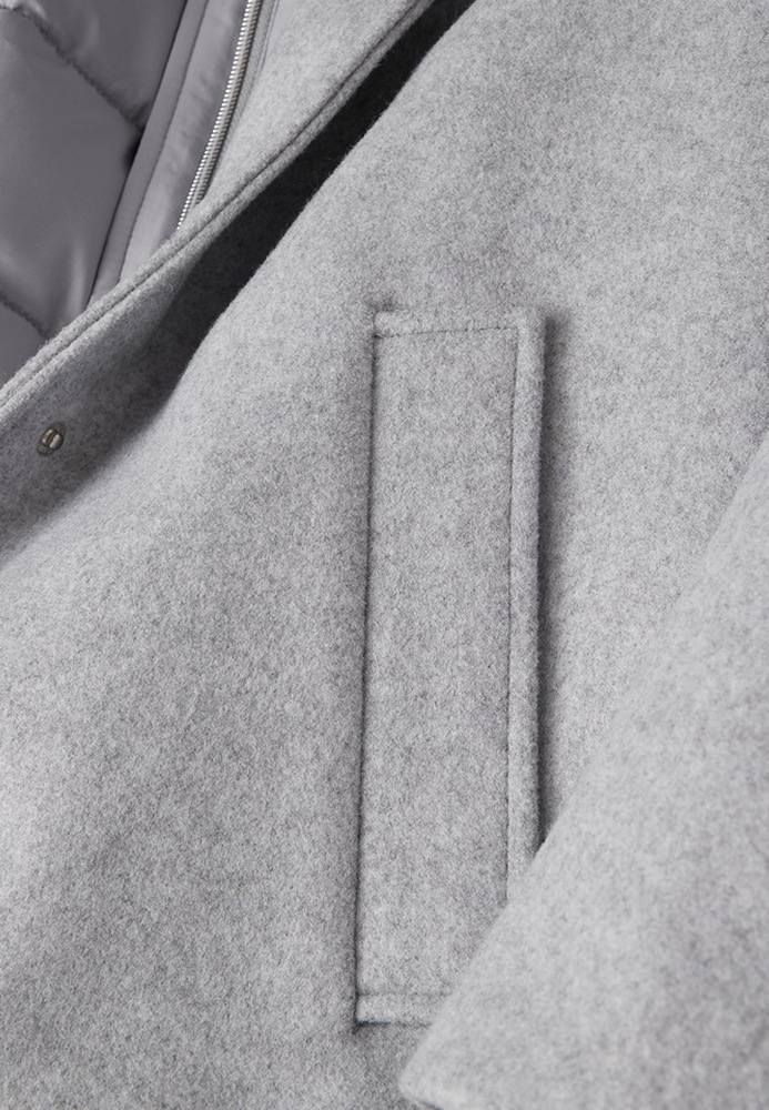 Mantel im Materialmix