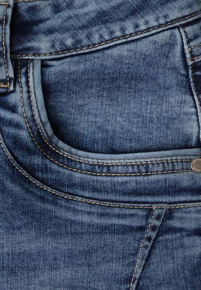 Capri-Jeans mit gekrempeltem Saum Capri-Jeans mit gekrempeltem Saum