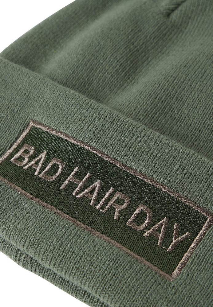 Mütze mit Schriftzug