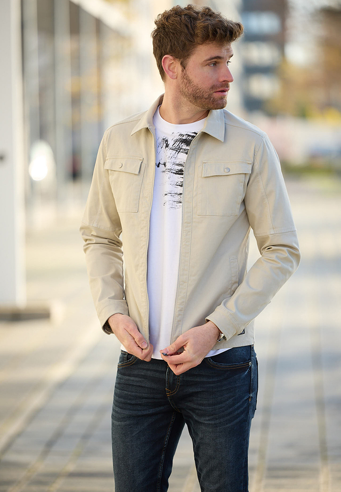 Jacke mit Brusttaschen