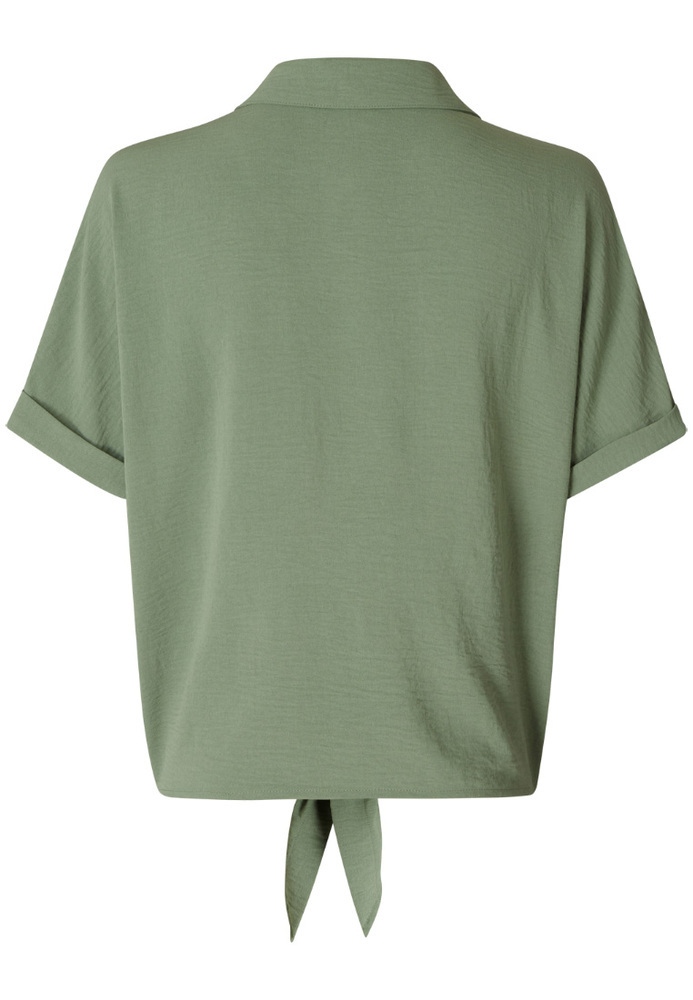Bluse mit Knoten