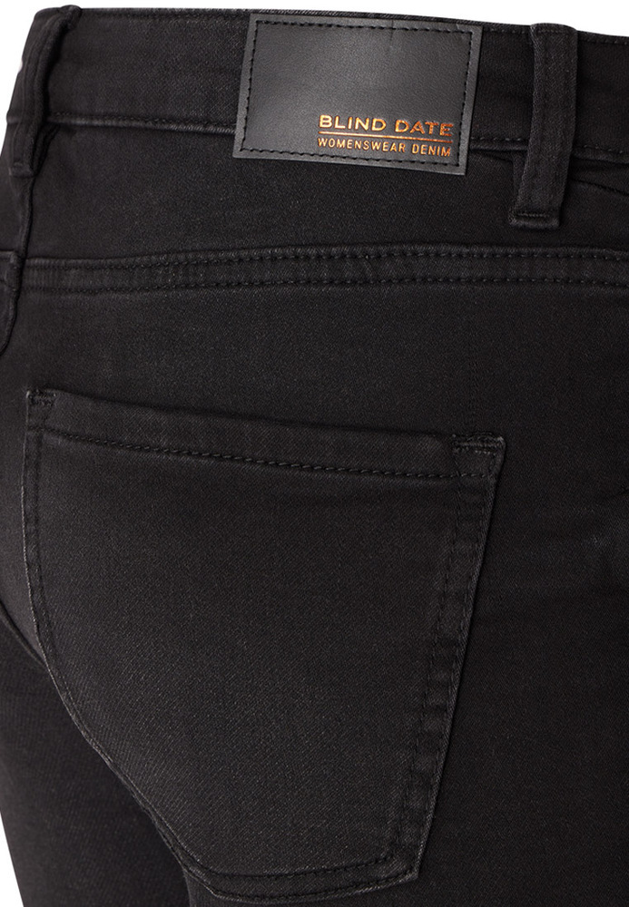 Skinny Mid-Waist Jeans