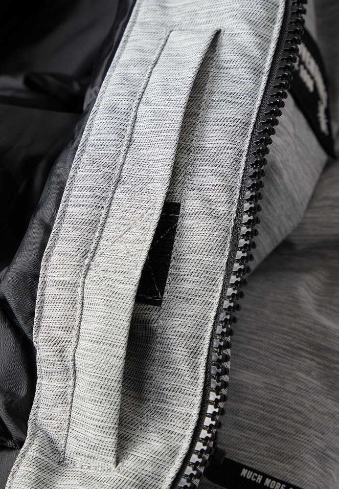 Winterjacke mit Kapuze