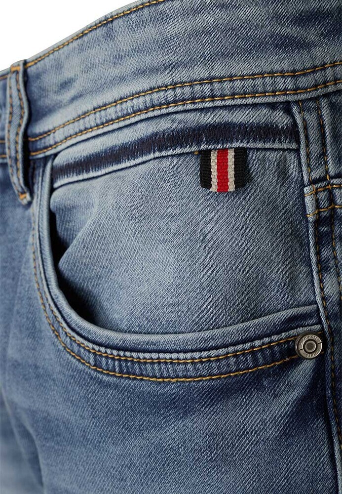 Slim Regular Waist Jeans