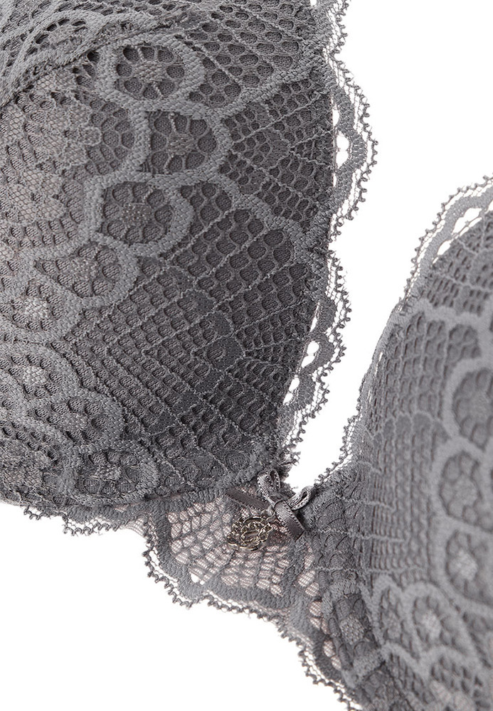 BH mit floraler Spitze