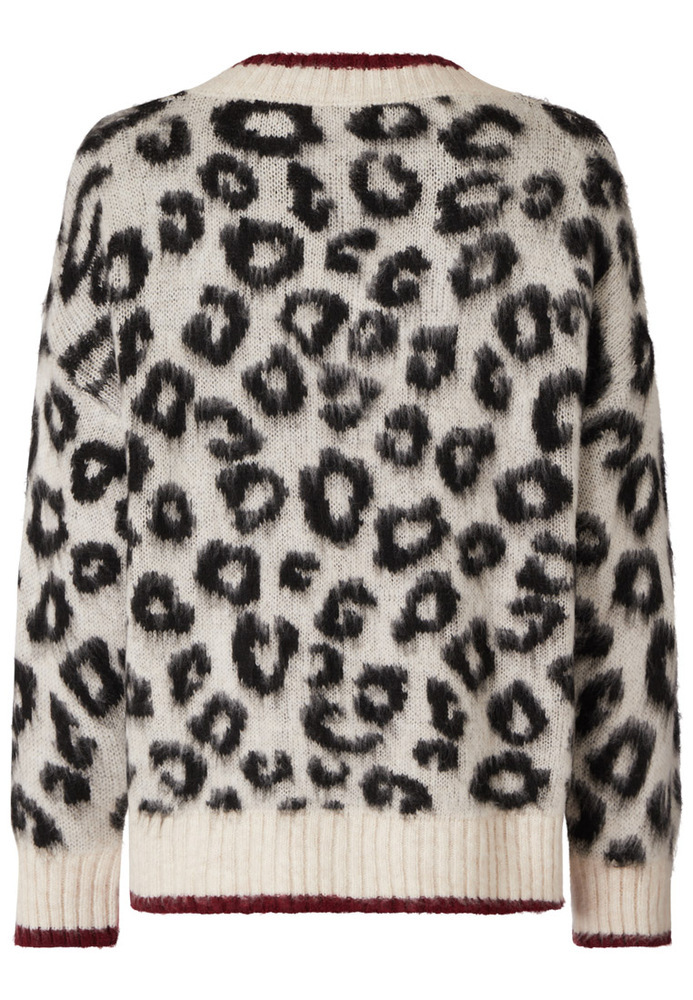 Strickpullover im Leo-Look