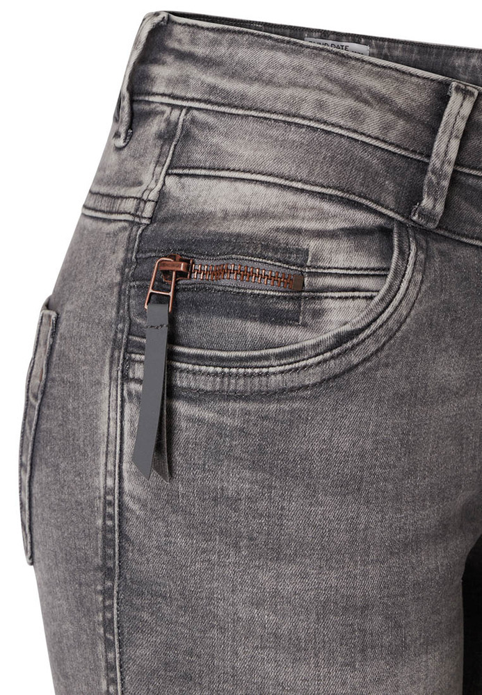 Skinny Regular Waist Jeans