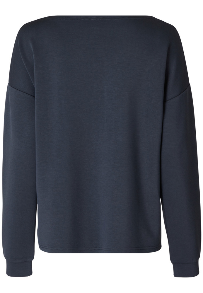 Pulli mit U-Boot-Ausschnitt