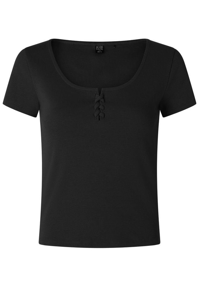 Rippshirt mit Flechtdetail