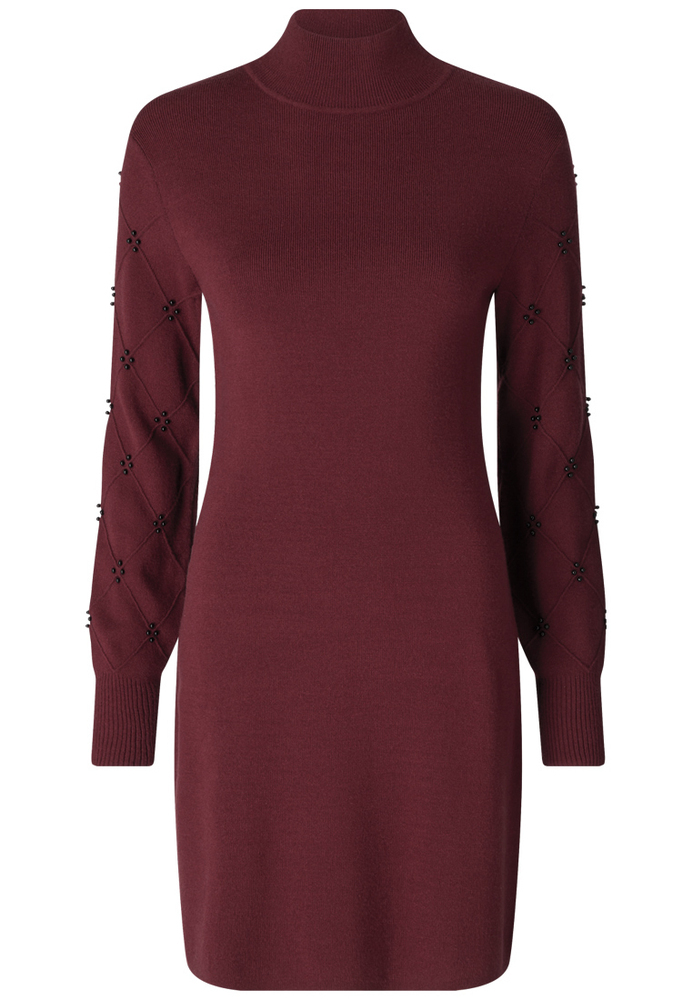 Strickkleid mit Perlen-Applikation